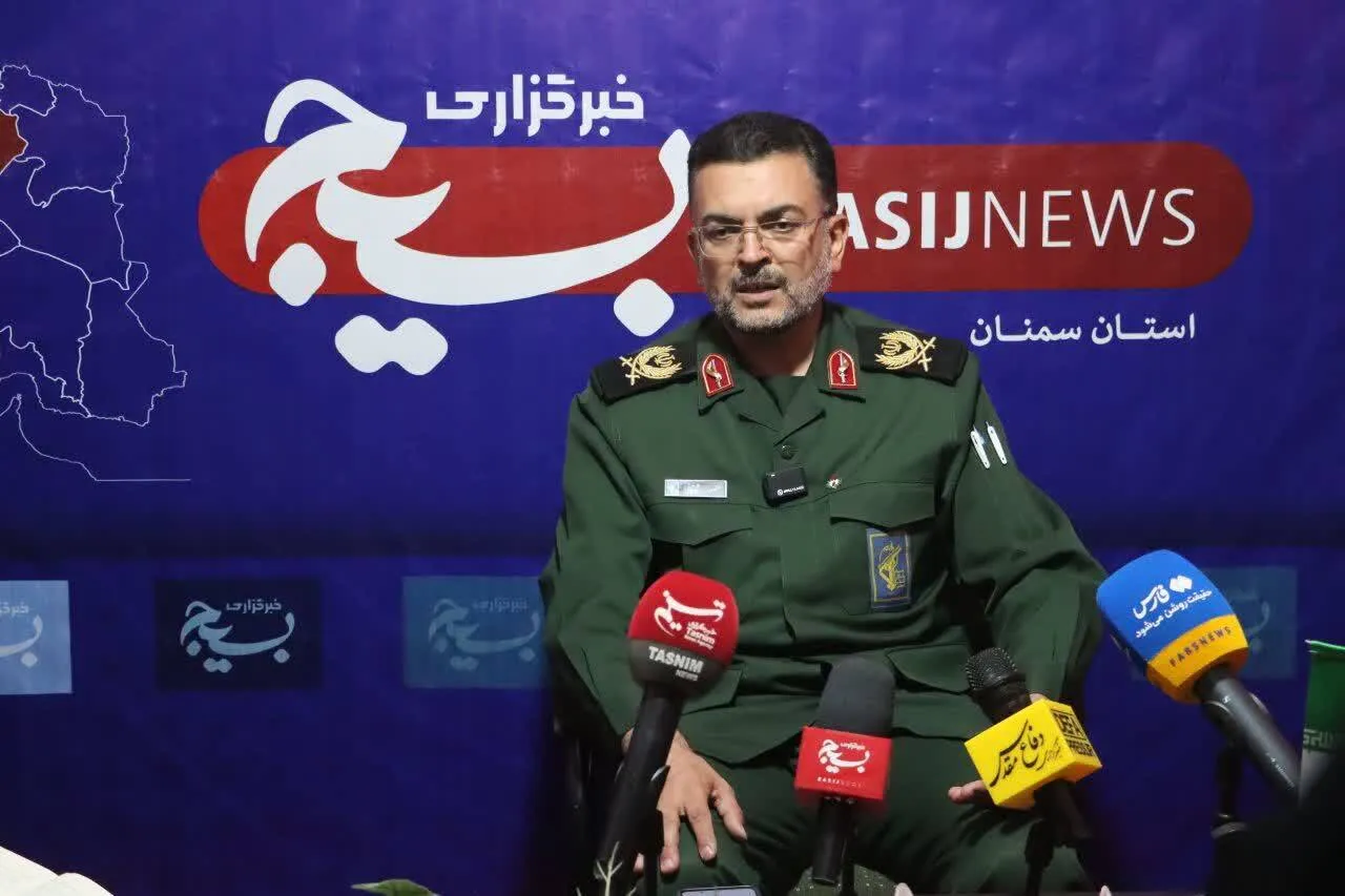 اصحاب رسانه افسران جنگ نرم هستند / رسانه‌ها پیشگام جهاد تبیین