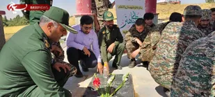 غبارروبی مزار مطهر شهدای شهرستان ایجرود به مناسبت آغاز هفته دولت
