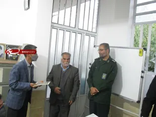 تجلیل ازمدیران و فرماندهان برتر واحدهای بسیج دانش آموزی نایین