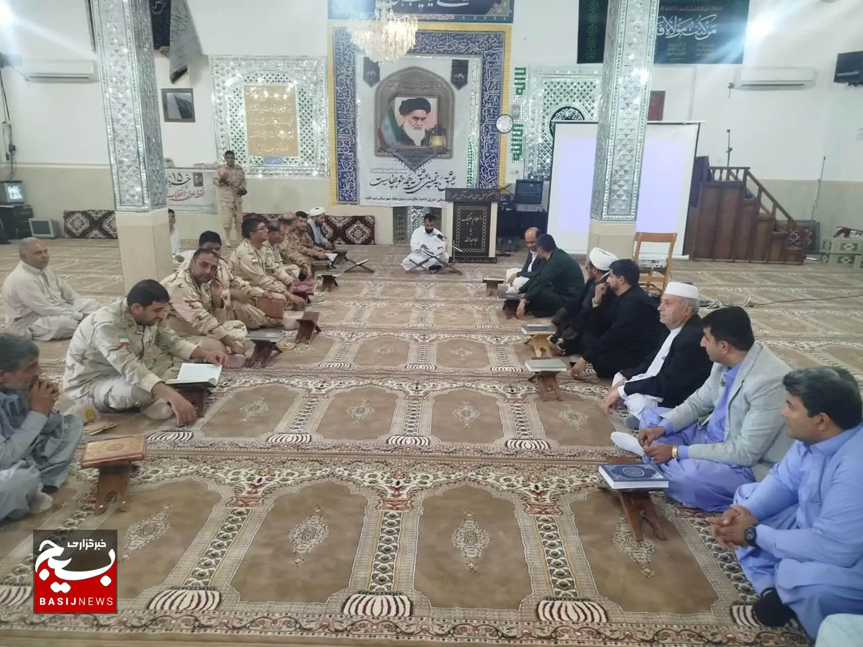 برگزاری محفل انس با قرآن در مسجد صاحب الزمان(عج) میرجاوه