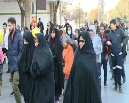برگزاری همایش پیاده روی خانوادگی در شهرکرد
