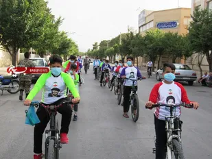 همایش دوچرخه سواری میثاق با شهدا در نایین