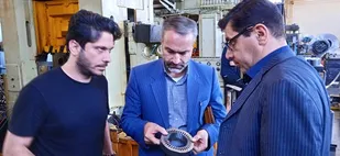 صنعتگران انسان&zwnj;های فداکاری هستند که در زمینه اقتصاد و اشتغال جوانان کشور همواره تلاش می&zwnj;کنند.