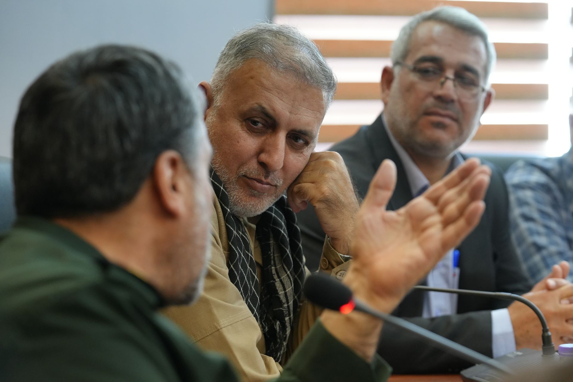 سردار قریشی: بسیج عشایری باید ظرفیتهای گسترده جامعه عشایری را در خدمت انقلاب و کشور فعال کند سردار قریشی: بسیج عشایری باید ظرفیتهای گسترده جامعه عشایری را در خدمت انقلاب و کشور فعال کند