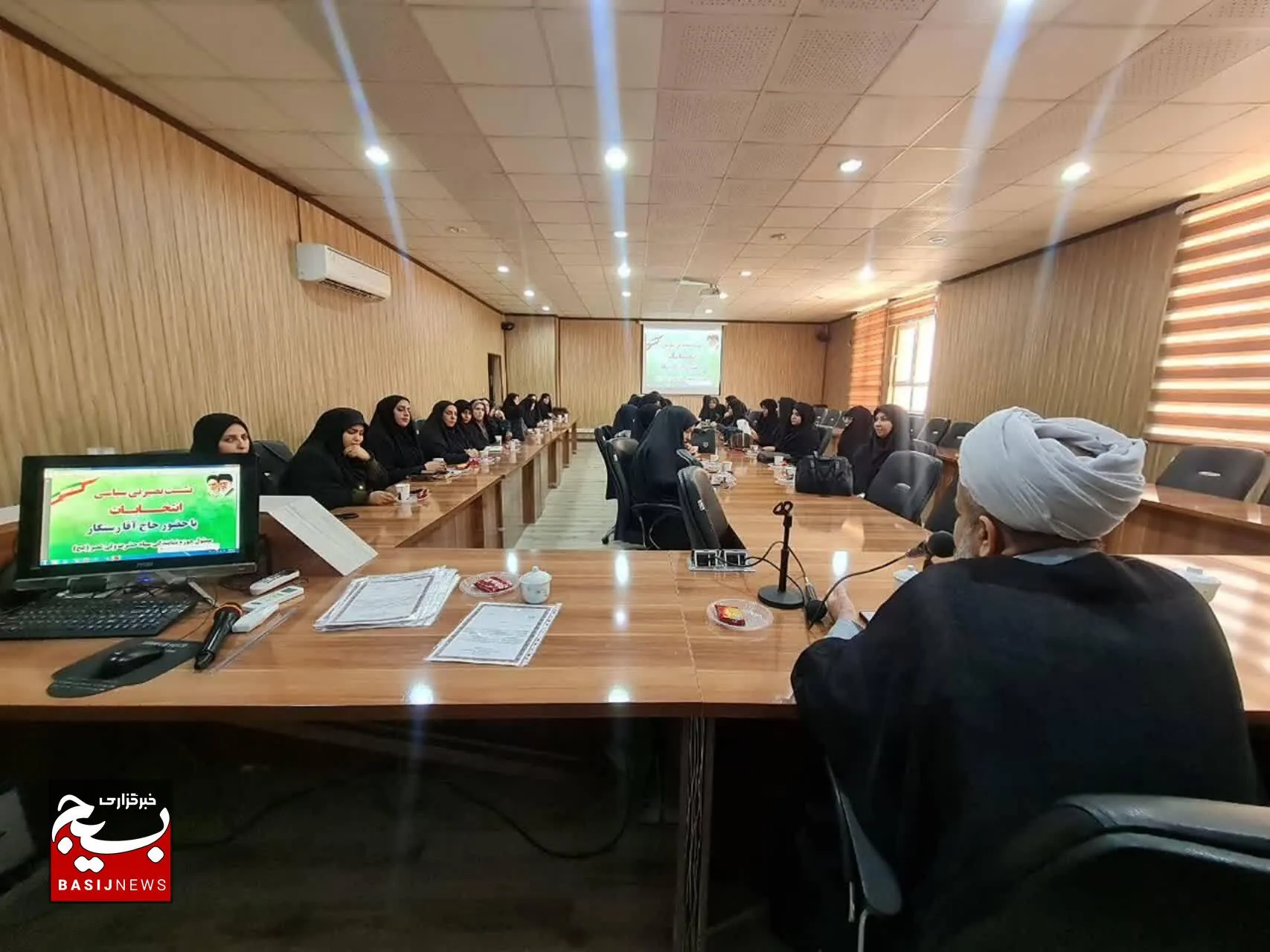 در سالن جلسات آموزش و پرورش ناحیه ۳ اهواز برگزار شد