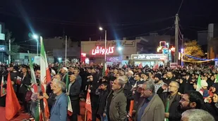 احترام نظامی به پرچم ایران در میدان کوثر کرمان
