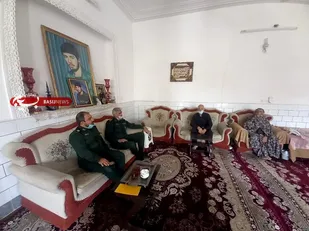 دیدار رزمندگان گردان 117 امام حسین علیه السلام با خانواده شهدا به مناسبت هفته وحدت