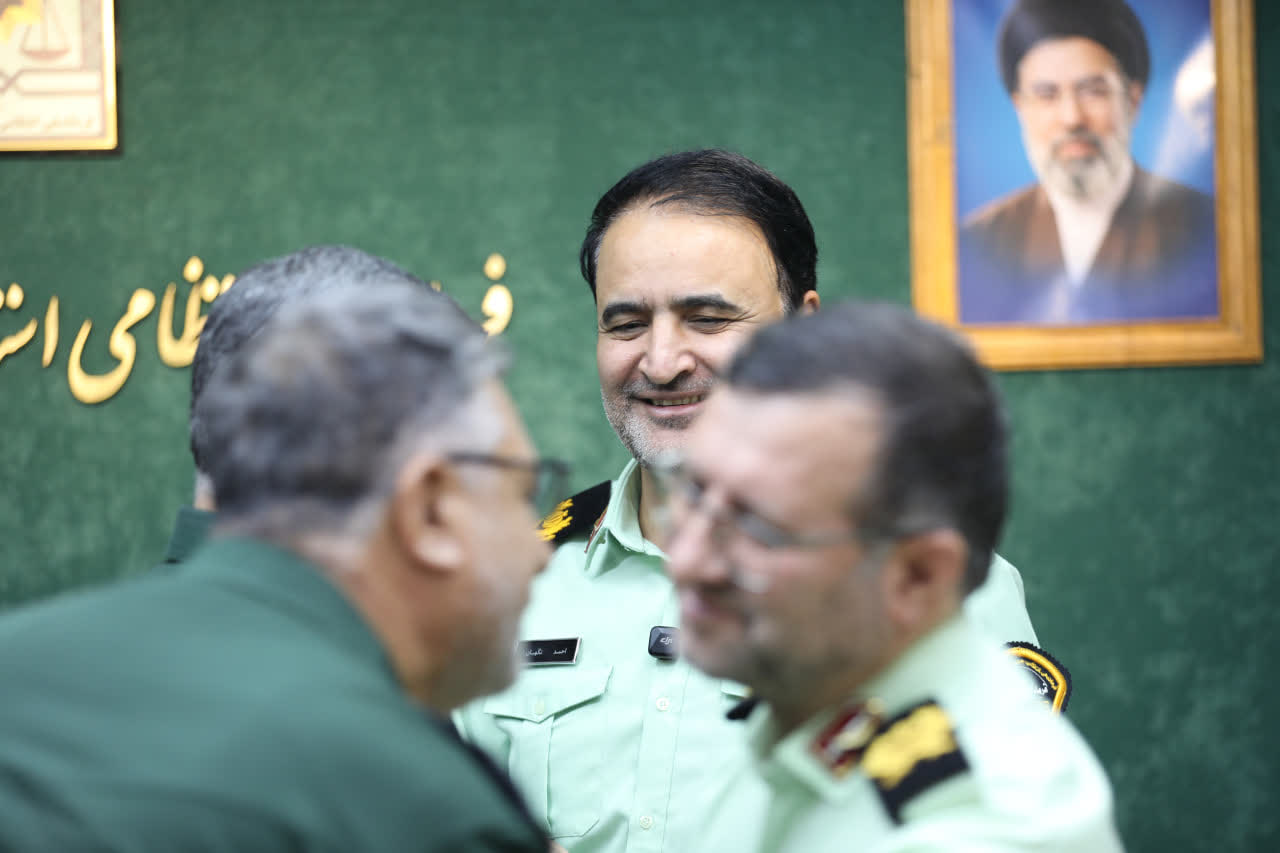 تقدیر فرمانده سپاه امام رضا(ع) از نیروهای انتظامی خراسان رضوی تقدیر فرمانده سپاه امام رضا(ع) از نیروهای انتظامی خراسان رضوی
