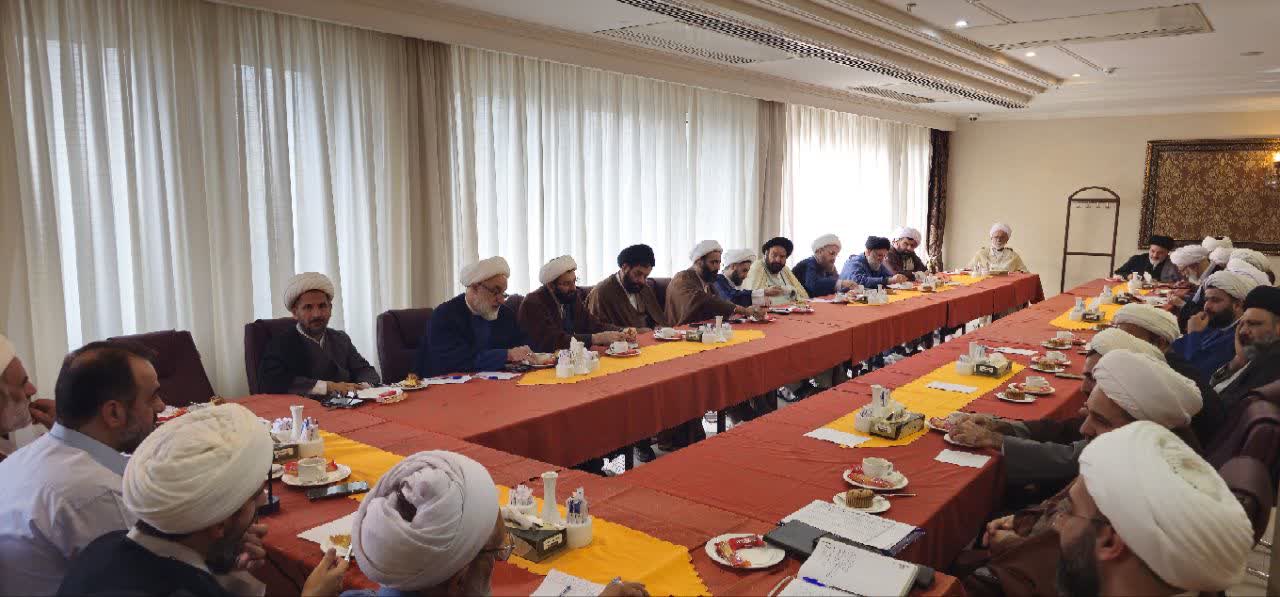 نشست هماندیشی ائمه جمعه و استادیاران صالحین با محوریت تقویت انسجام عمومی برگزار شد نشست هماندیشی ائمه جمعه و استادیاران صالحین با محوریت تقویت انسجام عمومی برگزار شد