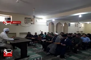 دیدار جمعی از کارکنان ناحیه مقاومت بسیج سپاه خنج و بسیجیان این شهرستان با امام جمعه اهل سنت شهر خنج