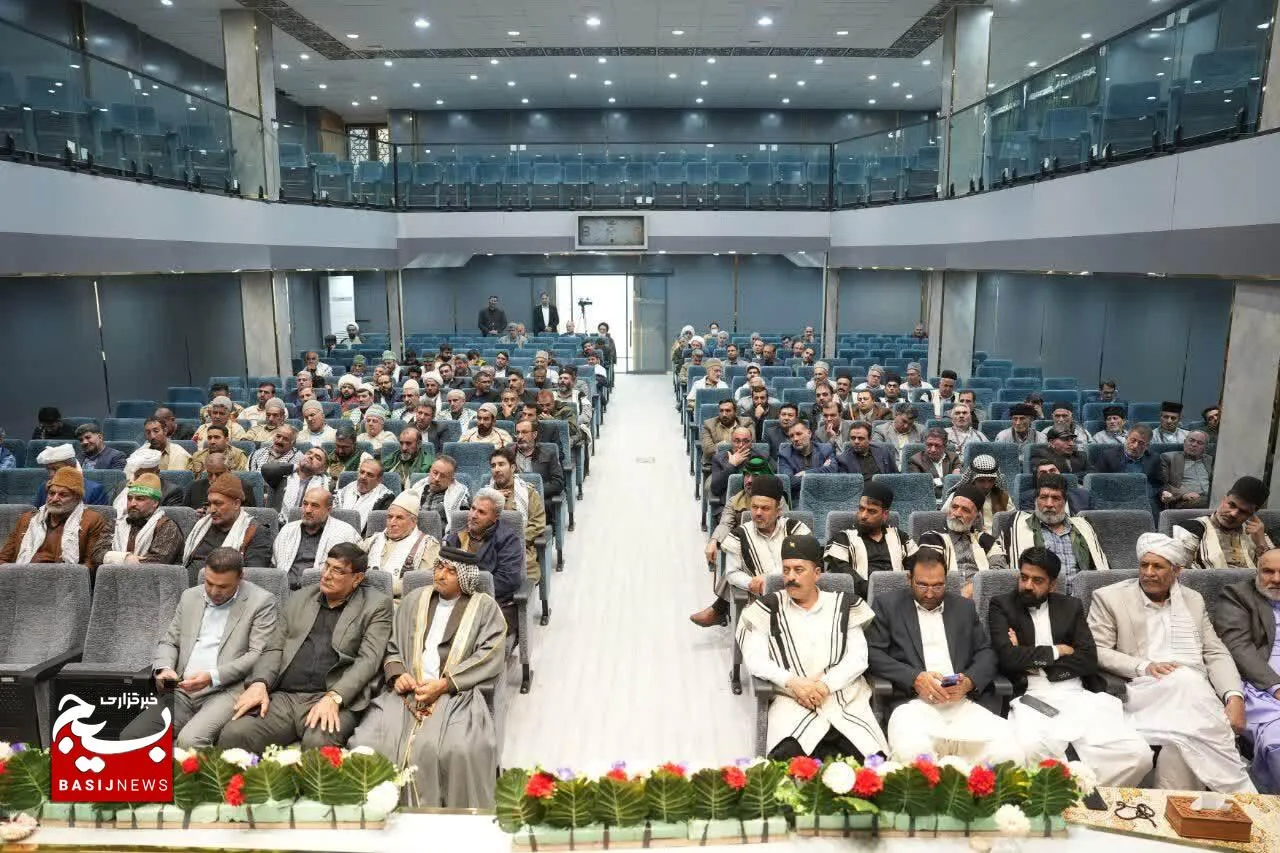 اجلاس بزرگ سران و معتمدین عشایر کشور با محوریت تبیین مکتب شهید سلیمانی برگزار شد