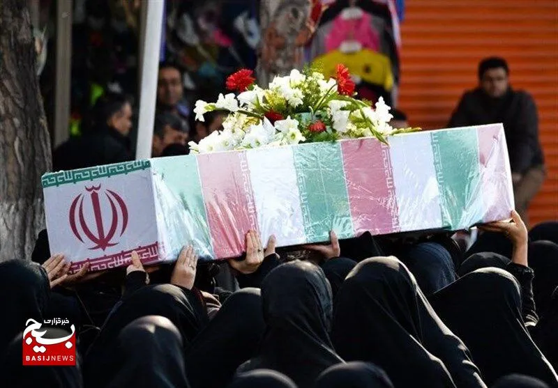 پیکر مطهر مادر شهیدان رجبی در اهواز تشییع و به خاک سپرده شد