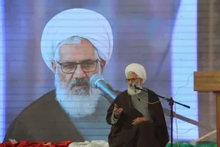 "سپاه مولود انقلاب" و "بسیج مولود سپاه" است