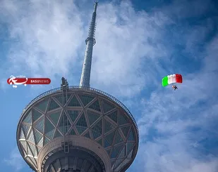 &laquo;پرواز اقتدار&raquo; توسط تکاوران سپاه پاسداران بر فراز برج میلاد تهران