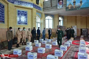 ۱۵۰۰ بسته معیشتی دردهه فجر توزیع شد / آزادی ۱۹ زندانی به همت سپاه ناحیه محمد رسول الله (ص) شیراز