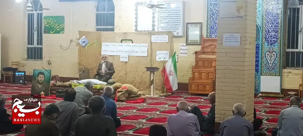 یادواره شهید اسماعیل لجم اورک با روایتگری یکی از رزمندگان ۸سال دفاع مقدس ایذه