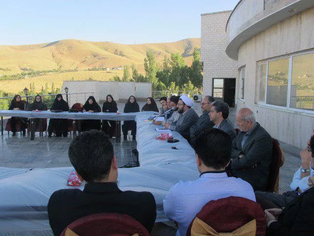 برگزاری نشست قرآنی اعضای هیات علمی دانشگاه آزاد اسلامی همدان