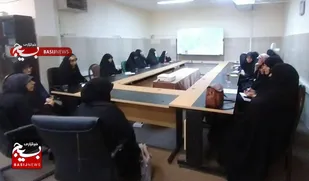 جلسه مدیران، مربیان و فعالان قرآنی خواهران ناحیه امام حسین(ع) برگزار شد