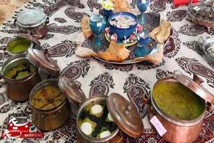 برگزاری جشنواره غذاهای بومی خمین در حوزه مقاومت بسیج حضرت خدیجه(س)