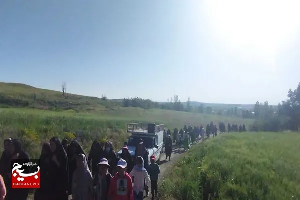همایش بزرگ پیاده‌روی خانوادگی روستای همه کسی صالح آباد برگزار شد