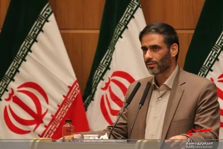 سفر فرمانده قرارگاه خاتم الانبیاء به بام ایران