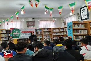 برگزاری نشست &laquo;دعوت به حضور&raquo; و جهاد تبیین در آورزمان ملایر