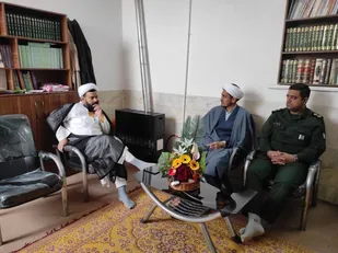 مسوول دفتر نمایندگی، ولی فقیه در ناحیه خاتم با امام جمعه مروست دیدار کرد