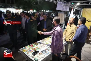 برپایی غرفه&zwnj;های هنری در حاشیه تجمع مردمی همدان
