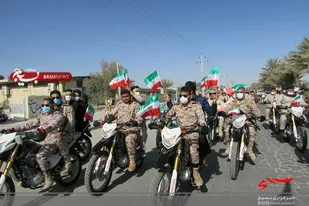 راهپیمایی با شکوه ۲۲ بهمن در سراوان برگزار شد