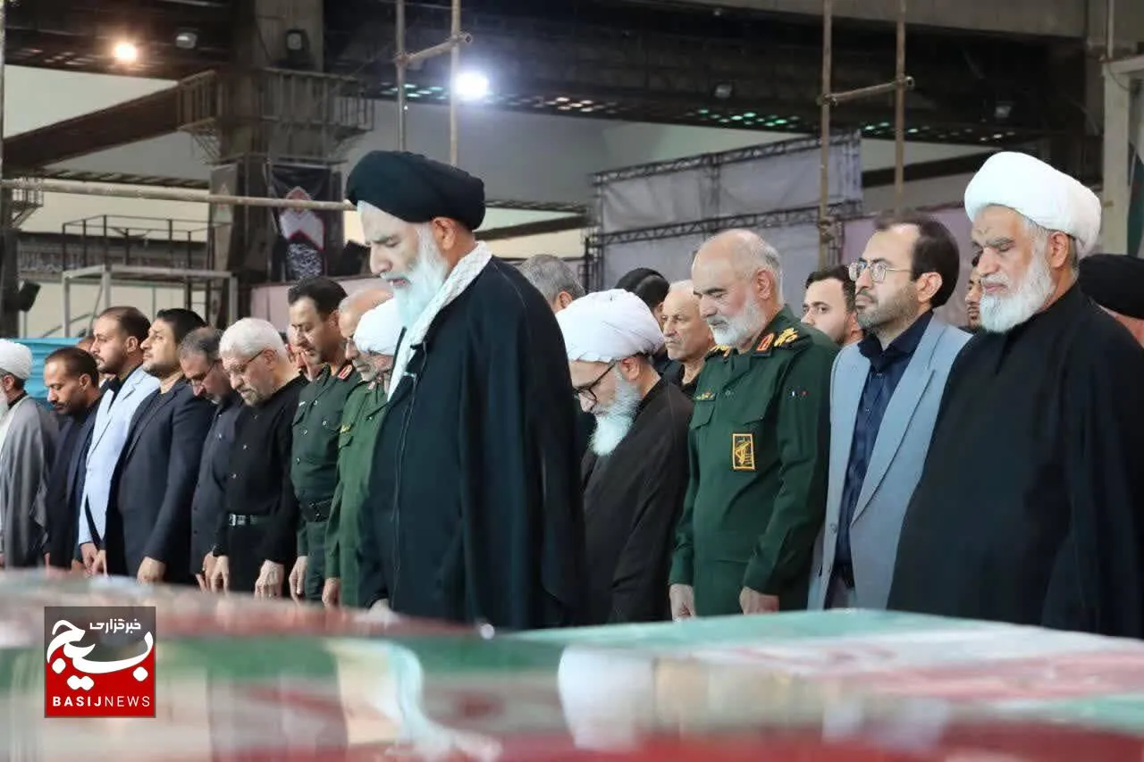 تشییع پیکر مطهر شهیدان سرلشکر محرابی و کائیدی در اهواز