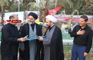 نمایشگاه یاد یاران در بوستان نوفل لوشاتو منطقه 4 تهران افتتاح شد