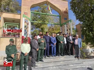 غبارروبی مزار مطهر شهدا در شهر اردل