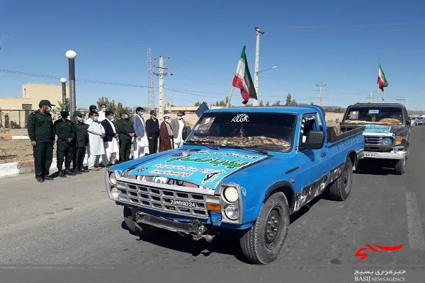 توزیع بسته های کمک مومنانه در ایام محرم الحرام