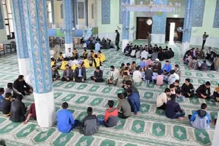 مساجد به مراکز جریان&zwnj;سازی اجتماعی و اقتصادی تبدیل شوند