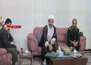 دیدار و تقدیر از خانواده کارکنانی که در سال جاری صاحب فرزند شده اند در سپاه ناحیه چرداول صورت گرفت