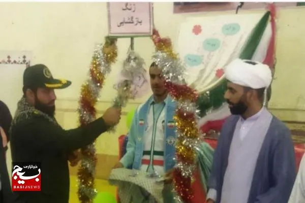 زنگ ایثار و مقاومت وبازگشایی مدارس در شهرستان مهرستان بصدا درآمد
