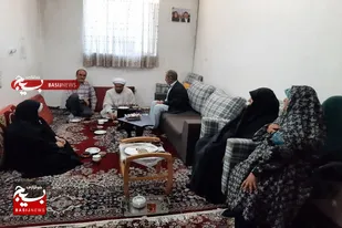 بسیجیان شهرستان سرخه با کارگران محله دیدار کردند