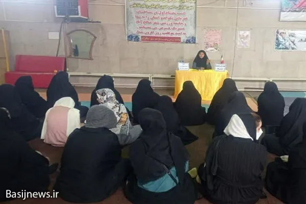 برگزاری کارگاه آموزشی با محوریت فرزندآوری در صالح‌آباد