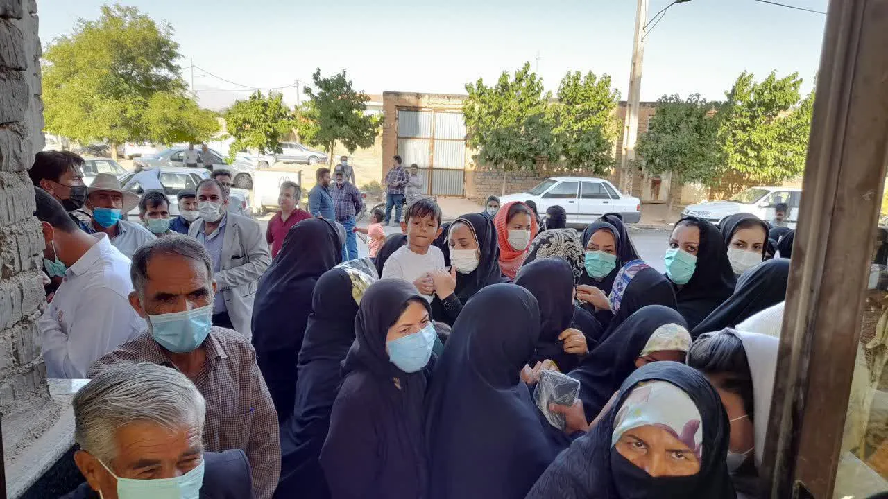 مردم شکست مفتضحانه ای برای دشمنان این کشور به وجود آوردند