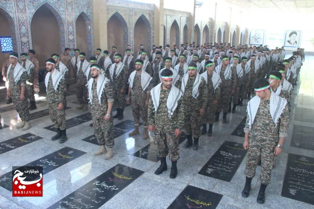 آئین غبارروبی وعطرافشانی گلزارشهدا درشوشتر