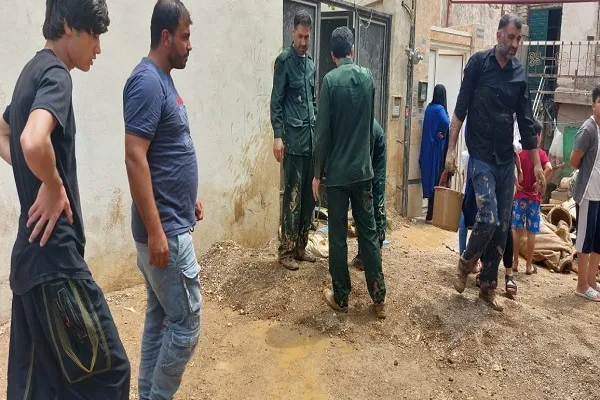 آبگرفتگی و خسارت به ۶۱ خانه در شمال غرب شیراز / ورود ۲۲ گروه جهادی در عرصه خدمت به سیل‌زدگان شمال غرب شیراز
