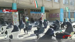 نشست خاطره گویی رزمندگان در جمع دانش آموزان برگزار شد+تصاویر