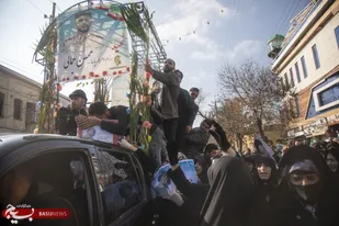 خروش کرمانشاهیان علیه تروریست ها و آشوبگران/تشییع پیکر شهدای امنیت در کرمانشاه