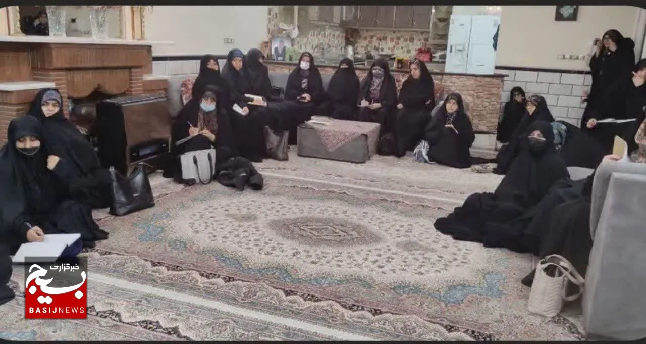 کلاس آموزشی الزامات شناخت فرزندان نوجوان در محله فرهنگیان برگزار شد