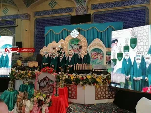 اجرای گروه سرود دختران نونهال بسیجی ریحانه النبی به مناسبت دهه فجر