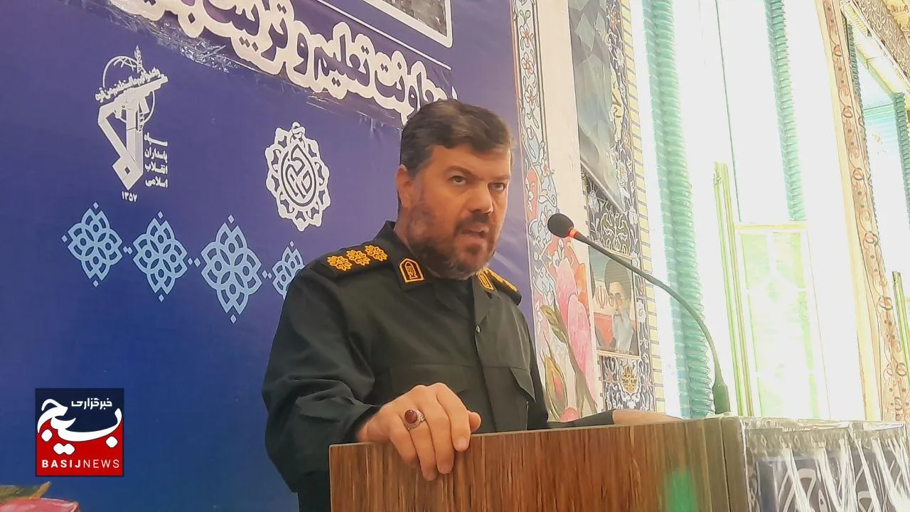 وحدت و انسجام رمز موفقیت ملت ایران در دوران دفاع مقدس بود 