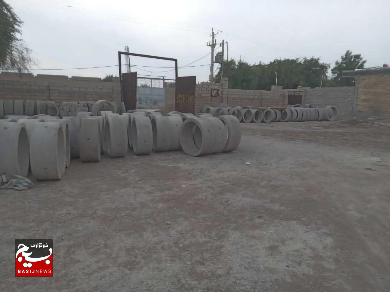 کار آفرین شوشتری که دغدغه بیکاری جوانان روستای خودش را دارد