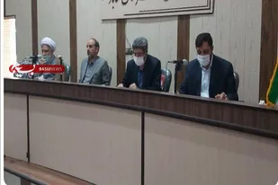 یکی از سیاست های ما در اداره کار این است که به دنبال از بین بردن فقر مطلق هستیم
