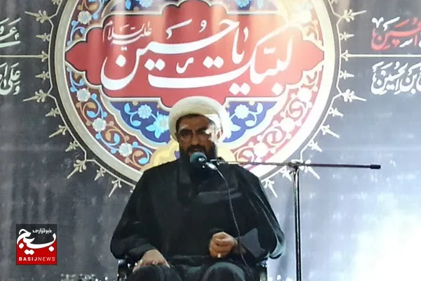 عمده تلاش‌های دشمن شبهه پراکنی و آسیب زدن به جایگاه ولی فقیه است