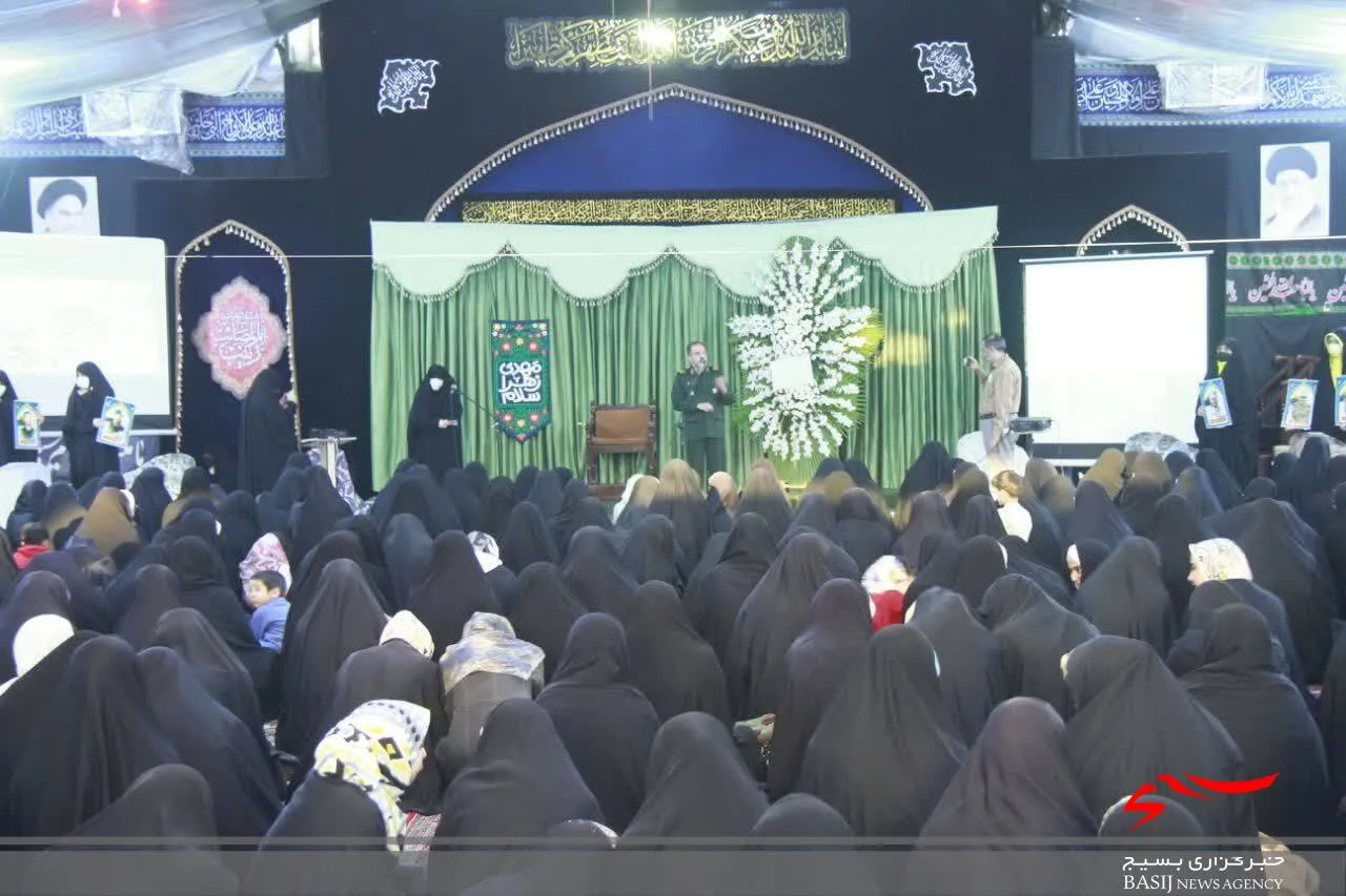 تجلیل فرمانده سپاه استان قم از مادران و همسران شهدا+تصاویر